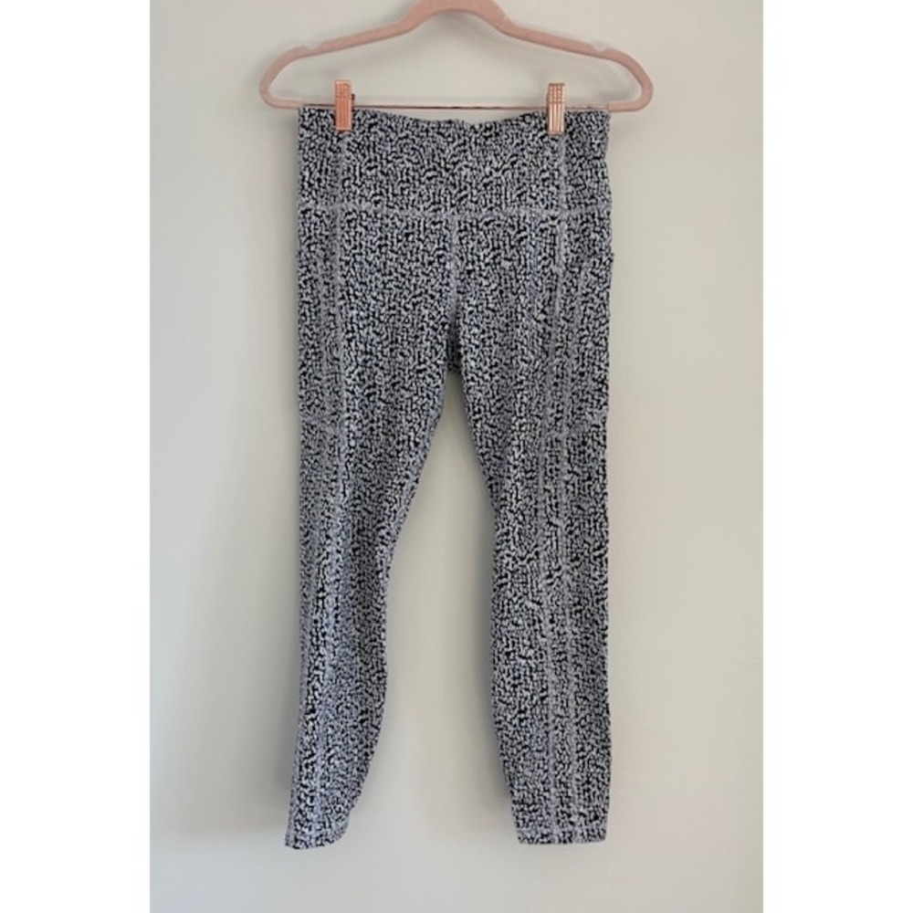 Athleta Womens Black White Pebble Print High Rise Pocket‎ Leggings Size M